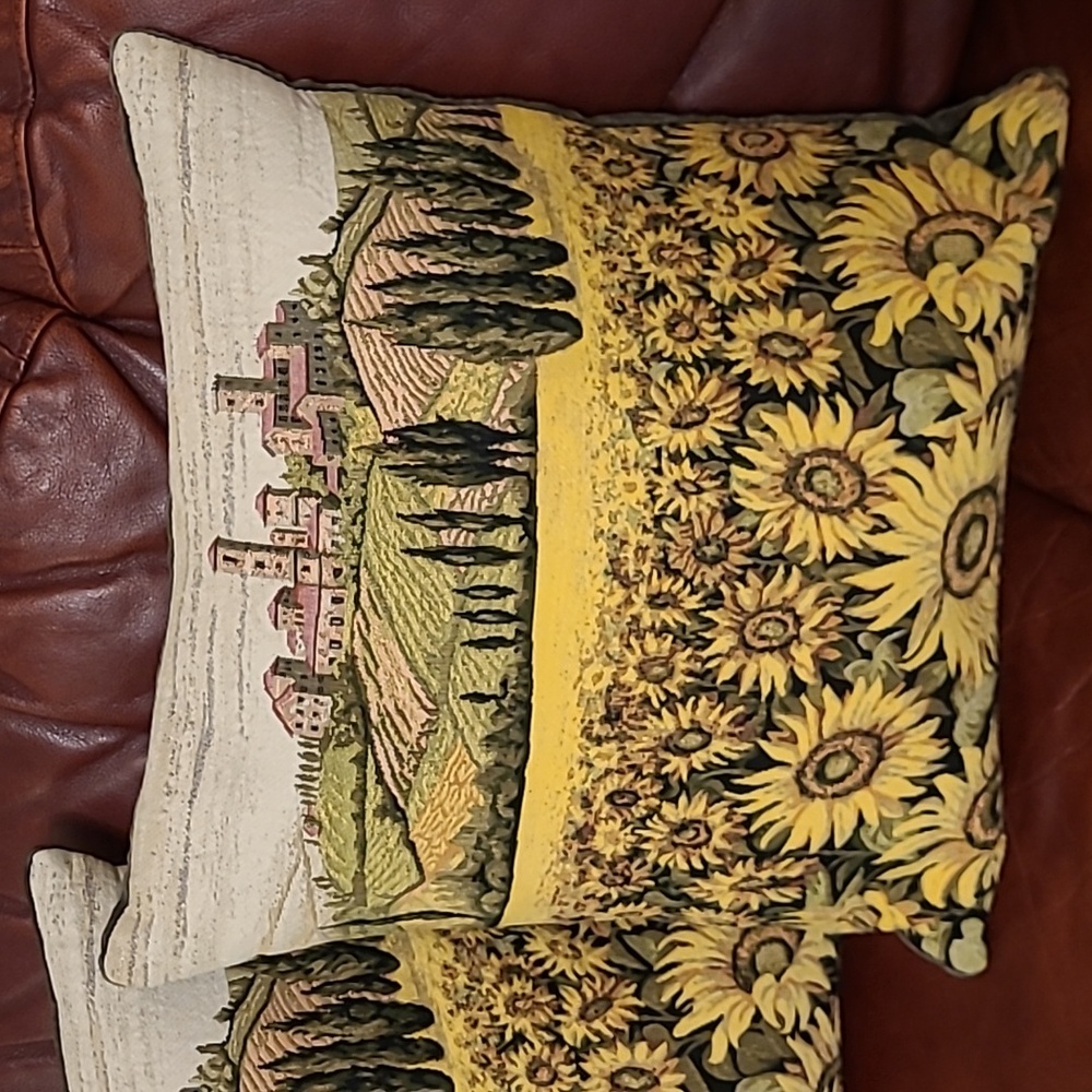 Hines Of Oxford Sunflowers Of Tuscany Tapestry Velvet Throw Pillow 18"